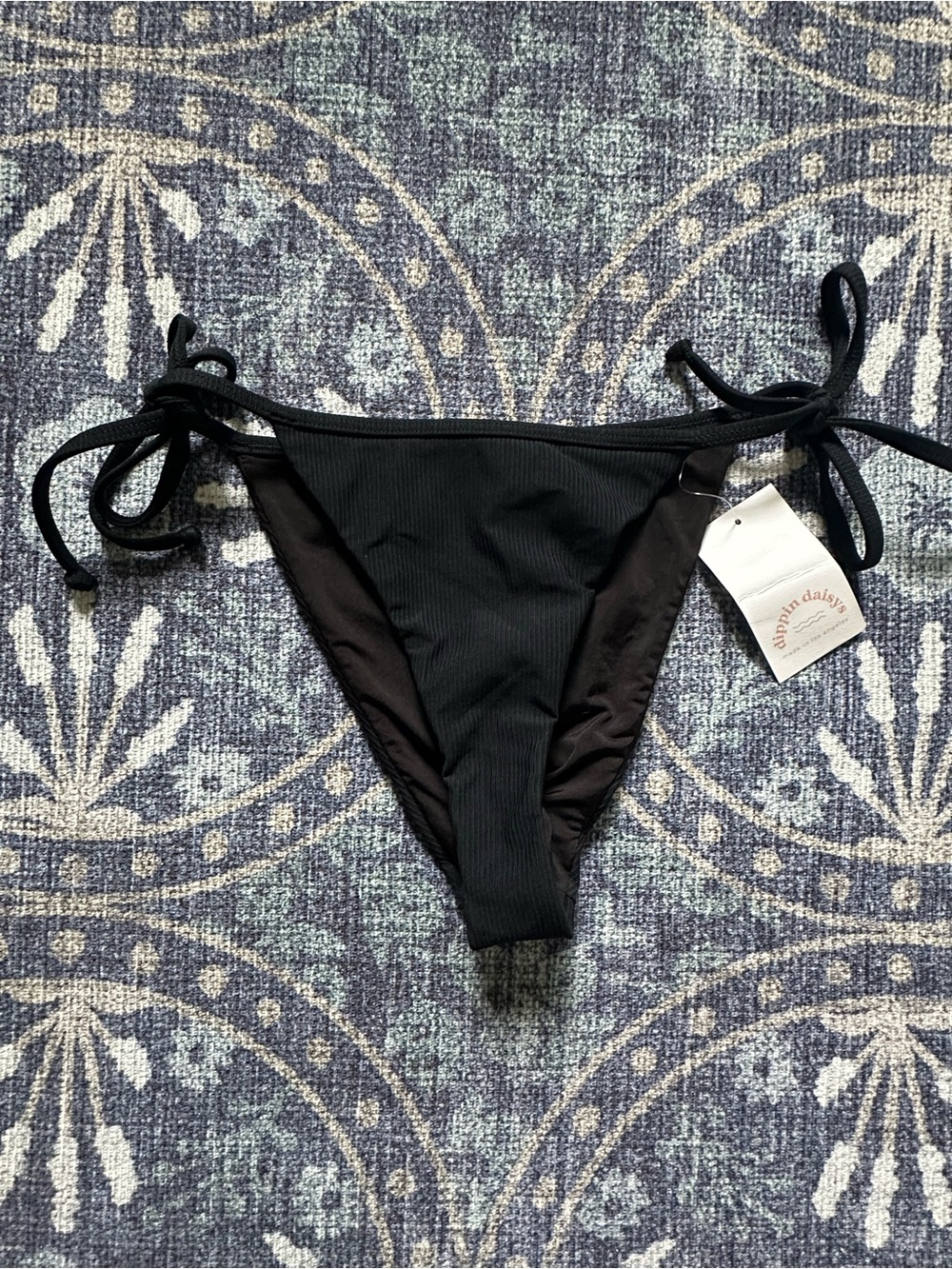 Dippin’ Daisy’s black Audrey bottoms